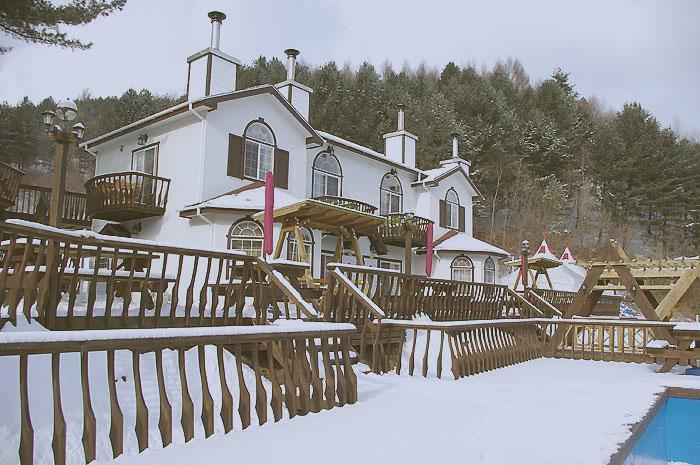 Gold Castle Pension Пьончан Екстериор снимка
